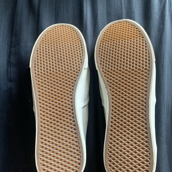 Vans - Picture 4 of 5